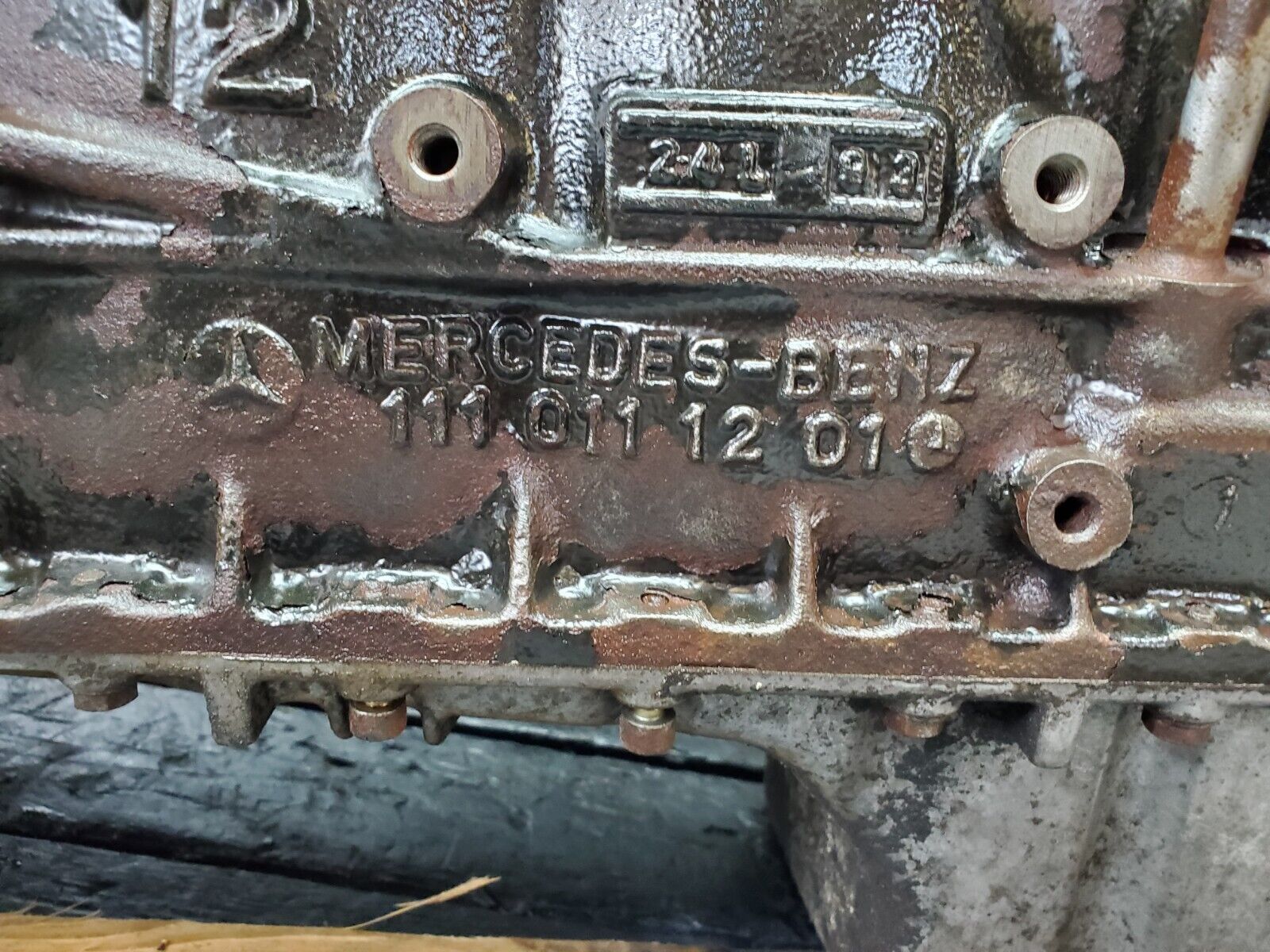 44887 Mercedes-Benz W124 220E Complete Engine 111.960 1110111201