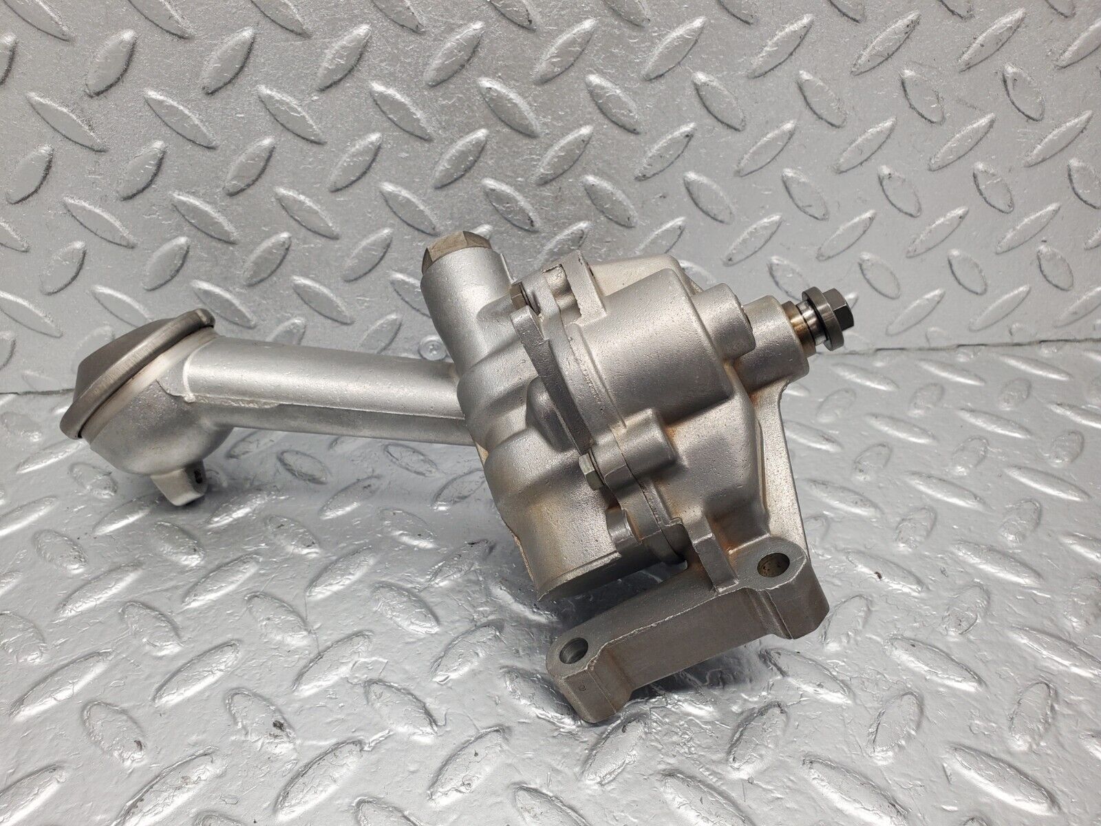 46159 Mercedes-Benz W124 280E Oil Pump 6031810320 6031810001
