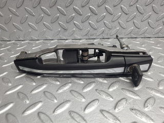 W124 Wagon left door exterior handle with key used OEM