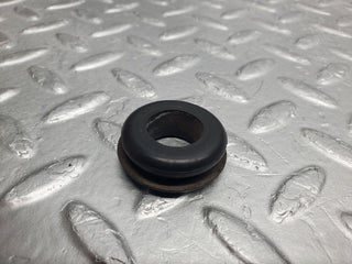 W124 Wagon rear wiper arm rubber seal used OEM