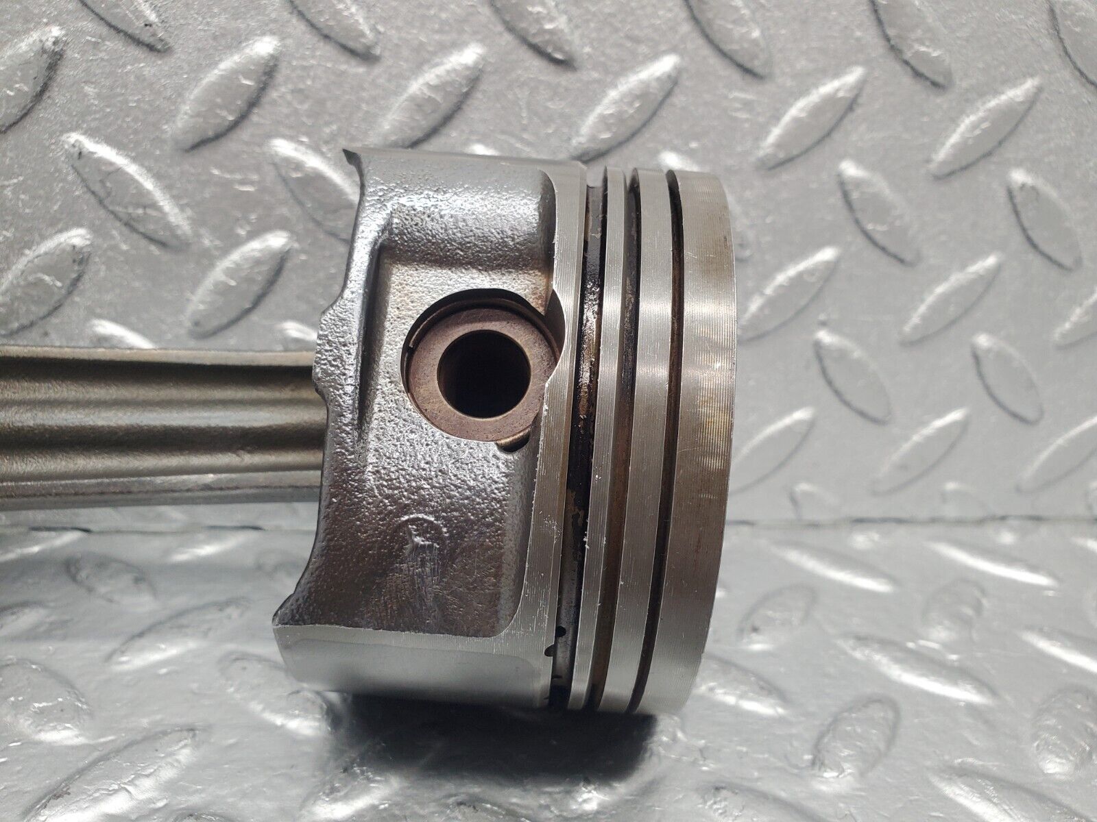 46224 Mercedes-Benz W124 280E Piston With Connecting Rod 1/94 B 74