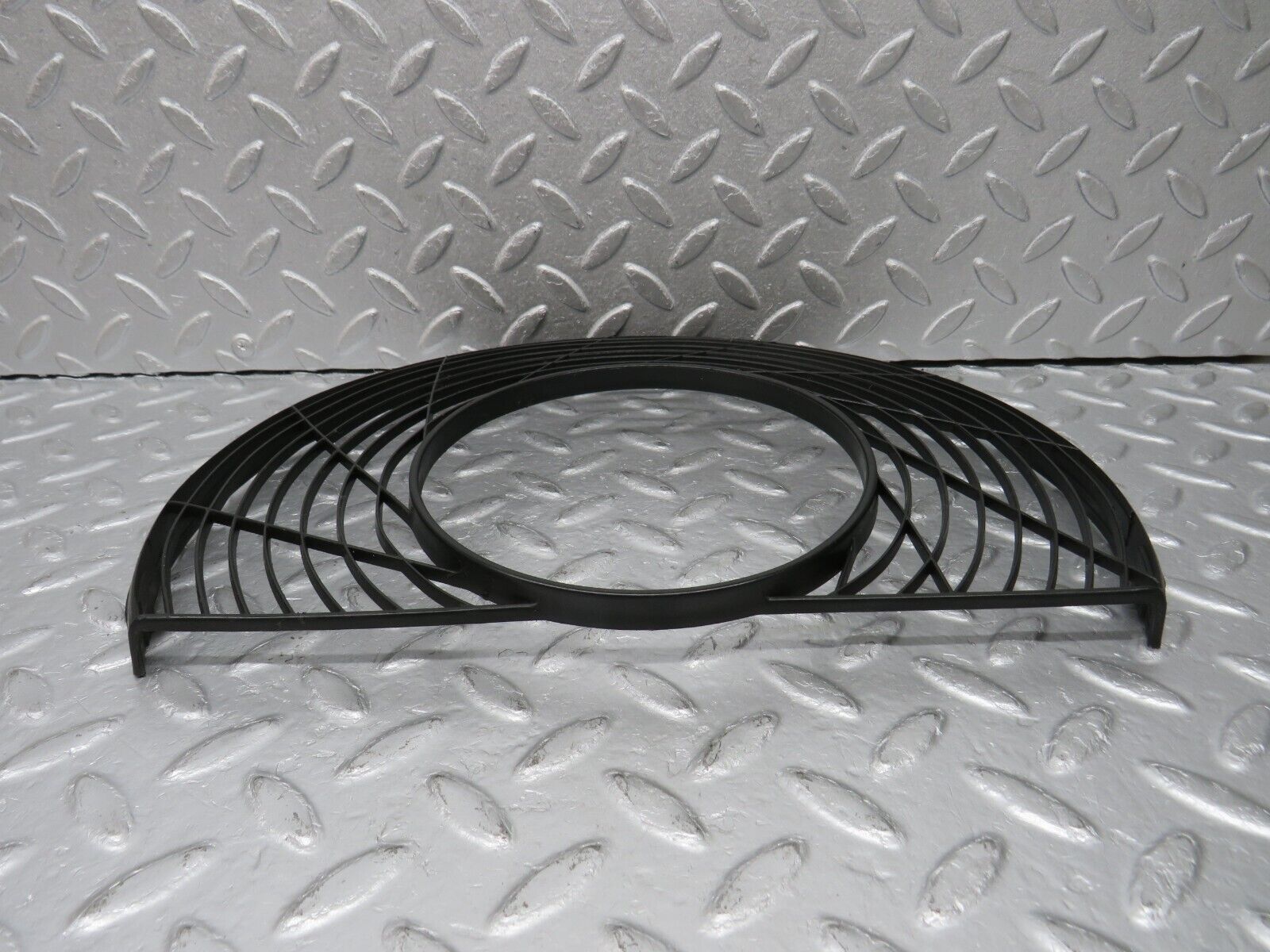 39166 Mercedes-Benz R107 500SL Engine Cooling Fan Cover