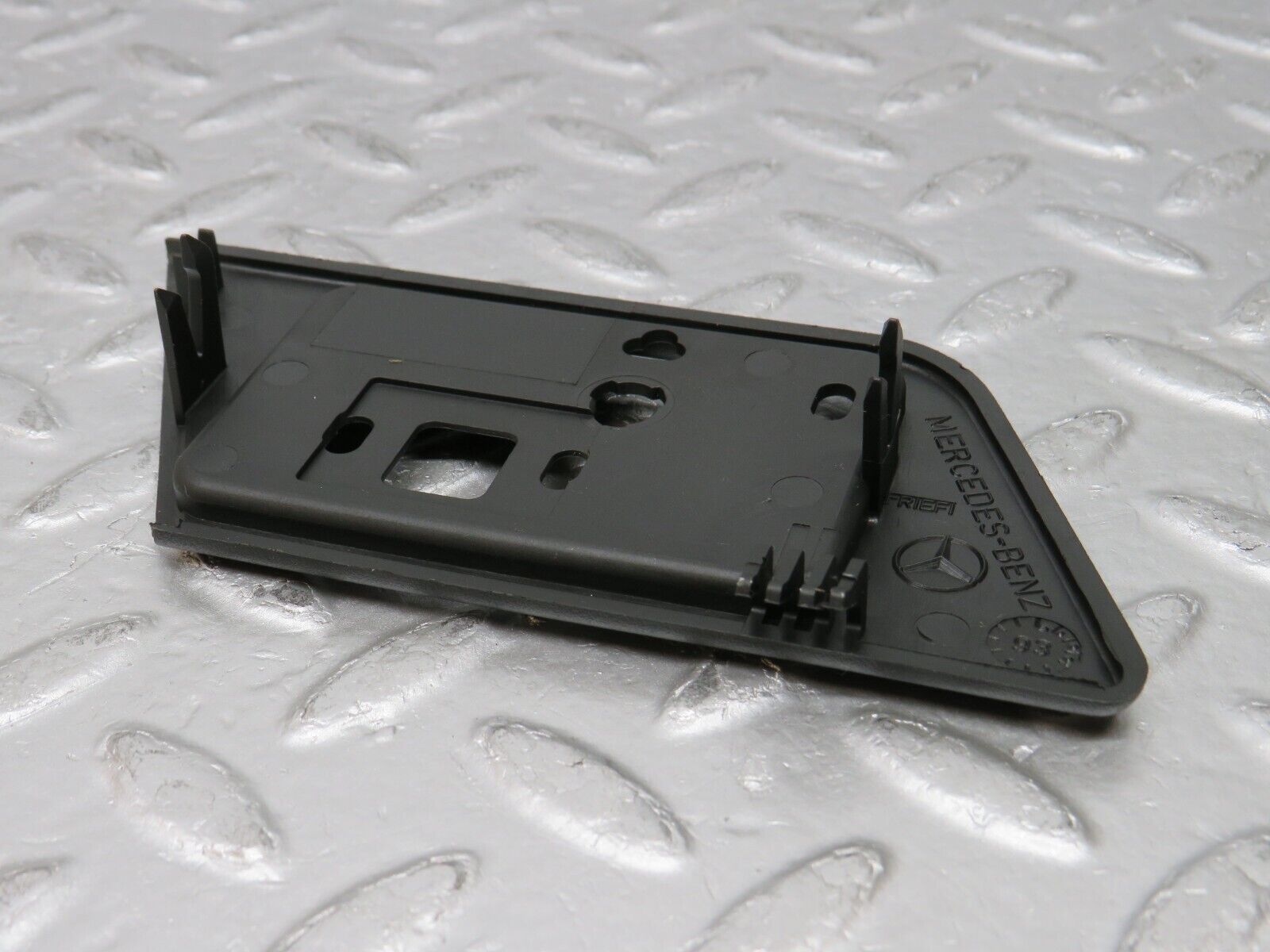 37766 Mercedes-Benz A124 320E Cabriolet Front Left Seat Electric Adjustment Trim A3042LI