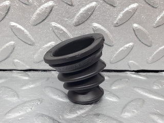 W126 brake servo vacuum pipe rubber cover used OEM