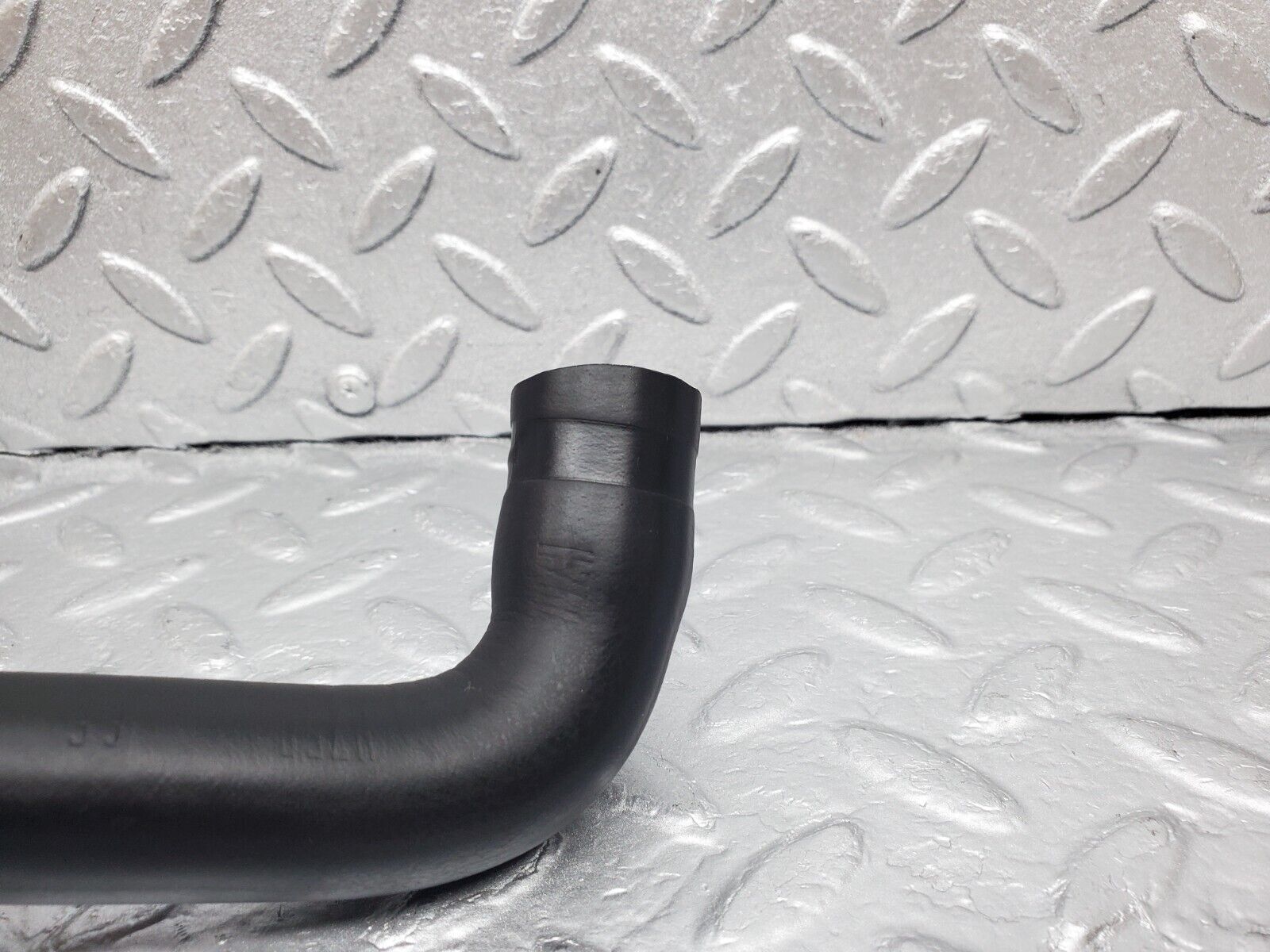 45848 Mercedes-Benz W126 420SE Engine Coolant Hose Pipe 1265011882