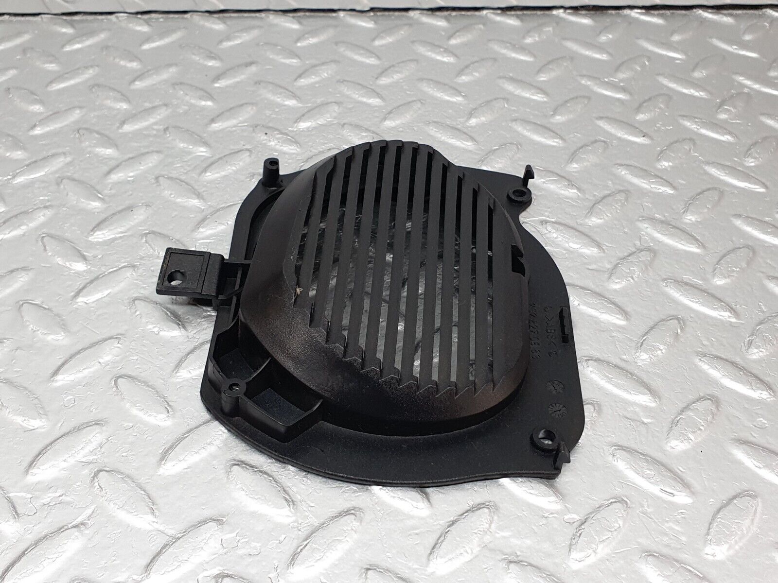 41744 Mercedes-Benz W202 C200 Rear Right Door Speaker Cover 2028270883