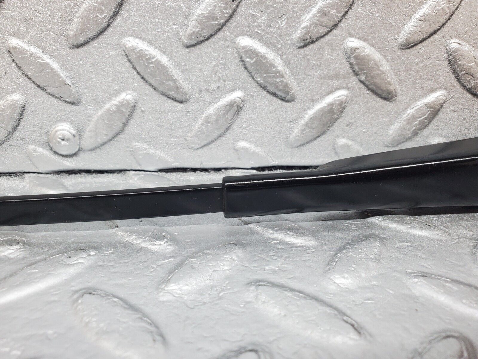 45857 Mercedes-Benz W126 420SE Windscreen Wiper Arm Bosch Right Side