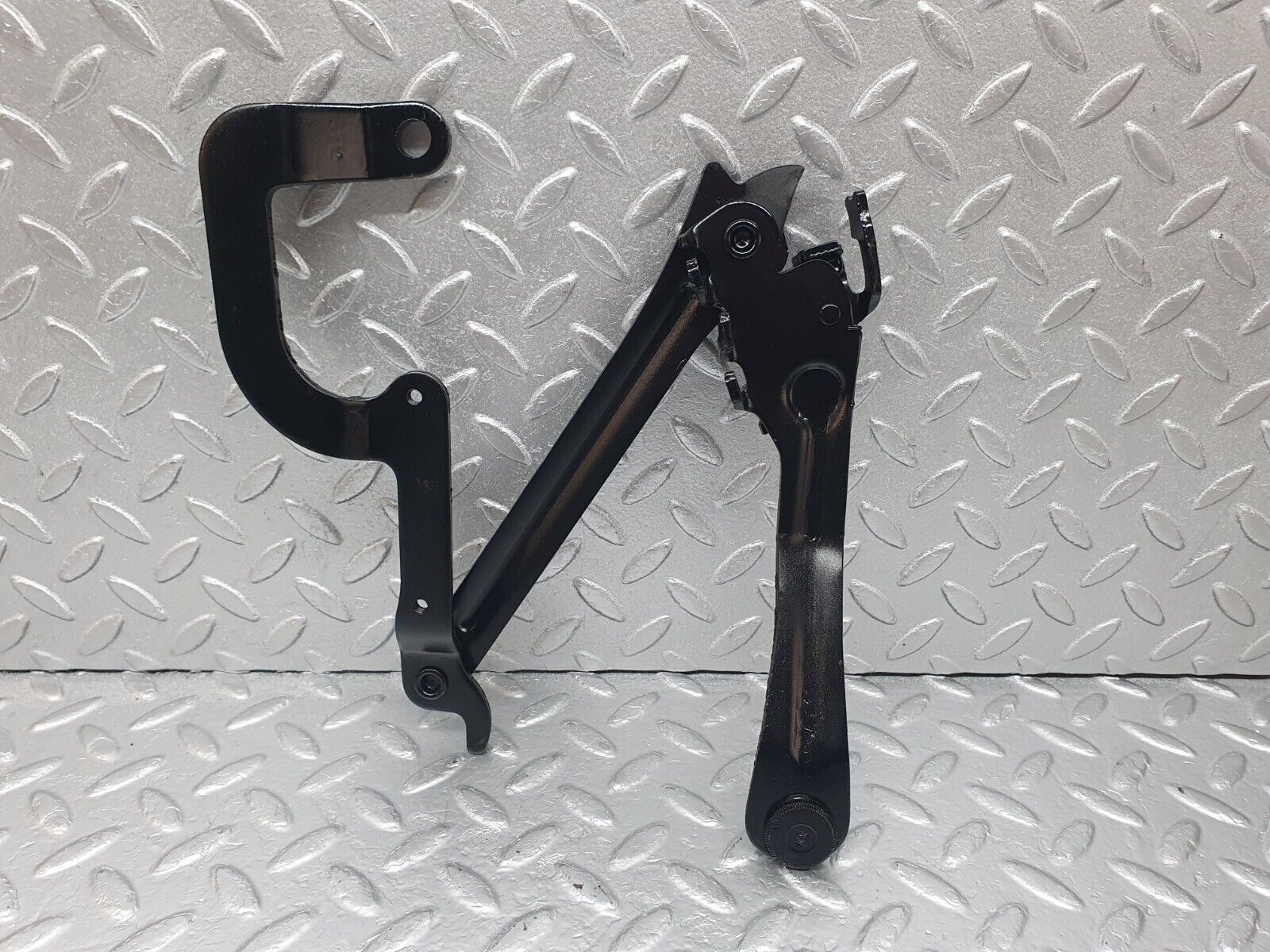 43945 Mercedes-Benz C123 230CE Coupe Bonnet Hinge Right Side