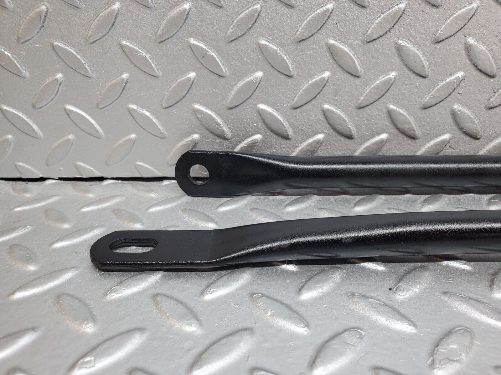 45317 Mercedes-Benz R129 300SL Coupe Rear Suspension Anti Roll Bar Support Bar 2x