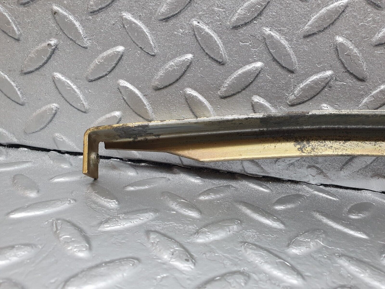 43713 Mercedes-Benz C126 380SEC Coupe Left Door Window Channel
