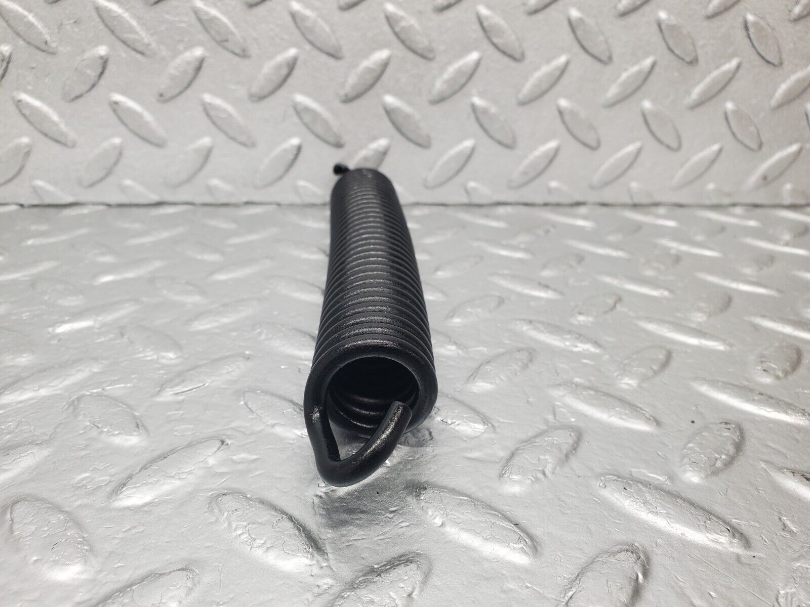 46128 Mercedes-Benz W105 PONTON Bonnet Hinge Spring