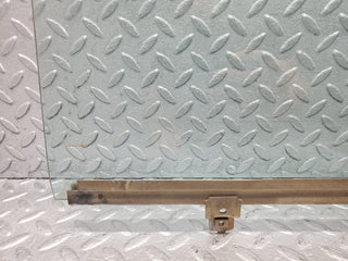 S123 Wagon rear right door window glass used OEM