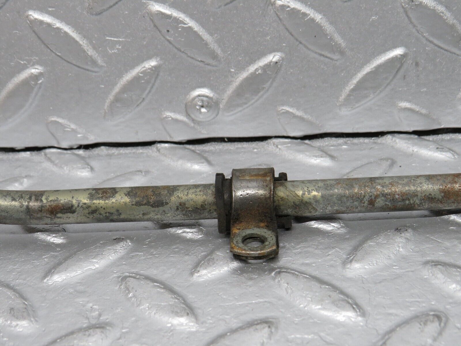 39325 Mercedes-Benz R107 500SL Gearbox Oil Hose Pipe