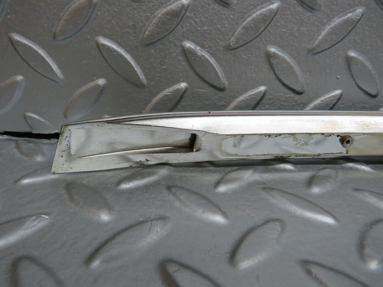 40203 Mercedes-Benz R107 Hardtop Roof Chrome Right Side