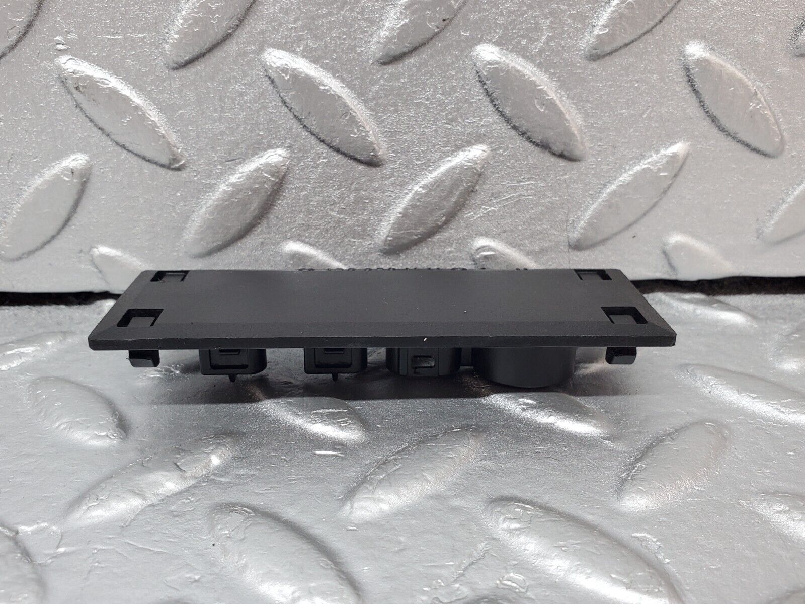 45312 Mercedes-Benz R129 300SL Coupe Windscreen Washer Nozzle Connector 1268201111