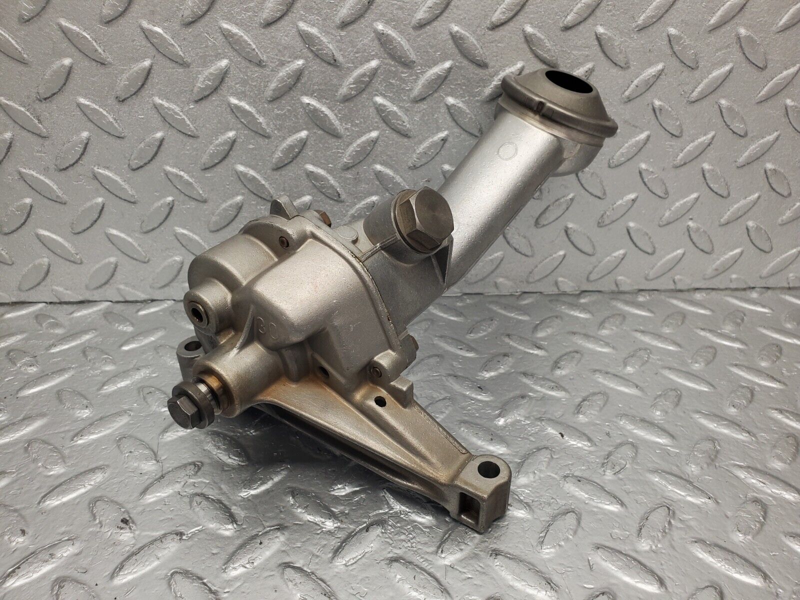 46159 Mercedes-Benz W124 280E Oil Pump 6031810320 6031810001