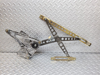 44412 Mercedes-Benz W123 280E Front Left Power Window Regulator 1237202746 1267250311