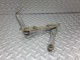 42853 Mercedes-Benz W201 190 2.0L Bonnet Hinge Right Side