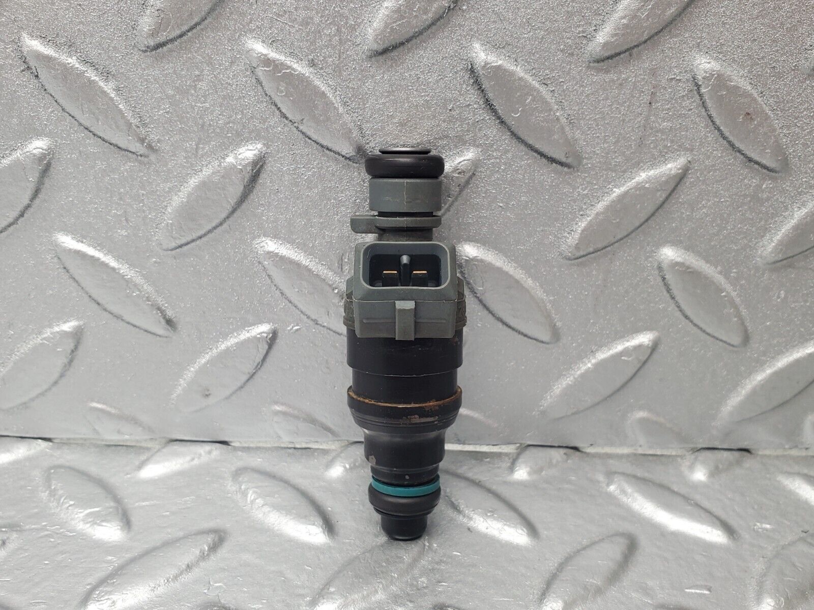 46244 Mercedes-Benz W124 280E Fuel Injector Bosch 0280155209 0000787323