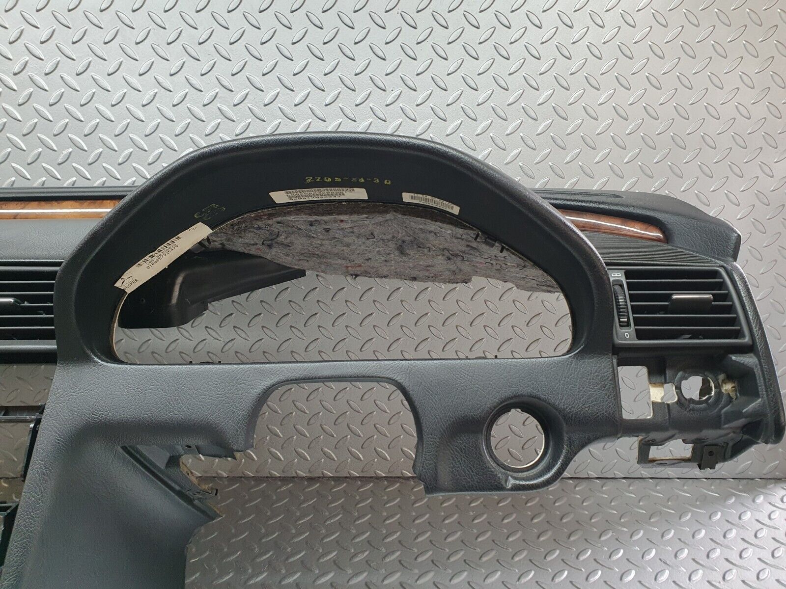 41837 Mercedes-Benz W202 C200 Dashboard Black