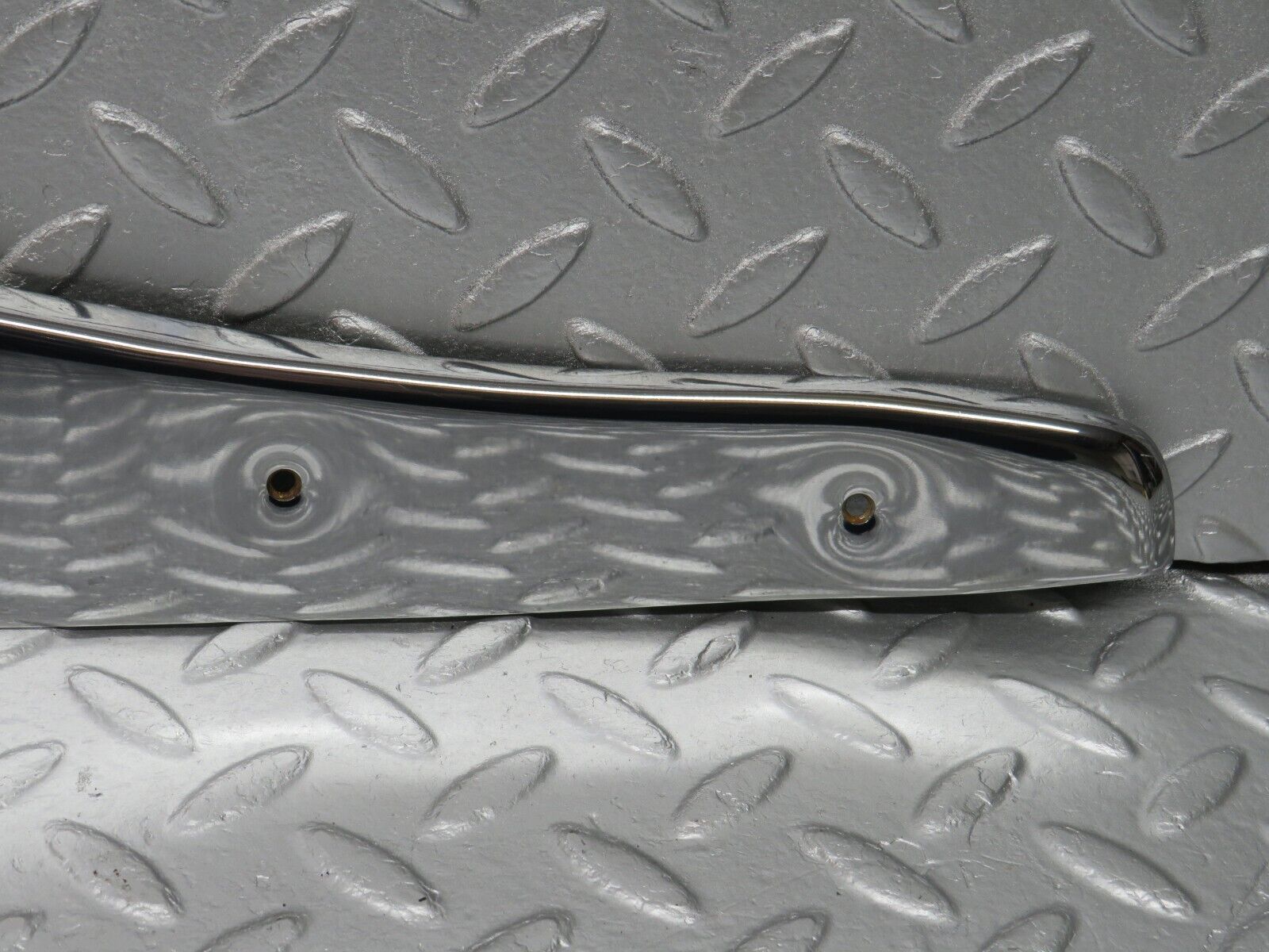 40004 Mercedes-Benz R107 350SL Left Door Chrome Cover