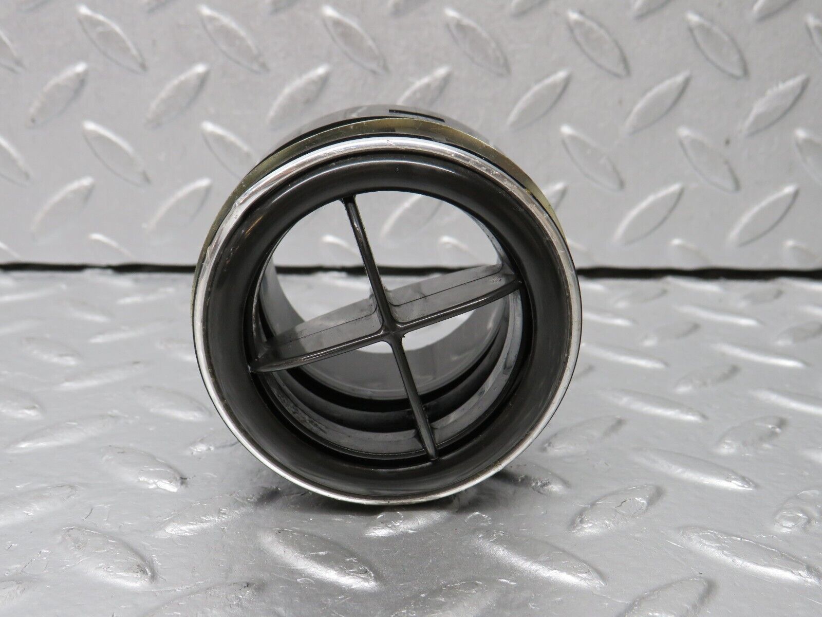 39182 Mercedes-Benz R107 500SL Dashboard Air Vent