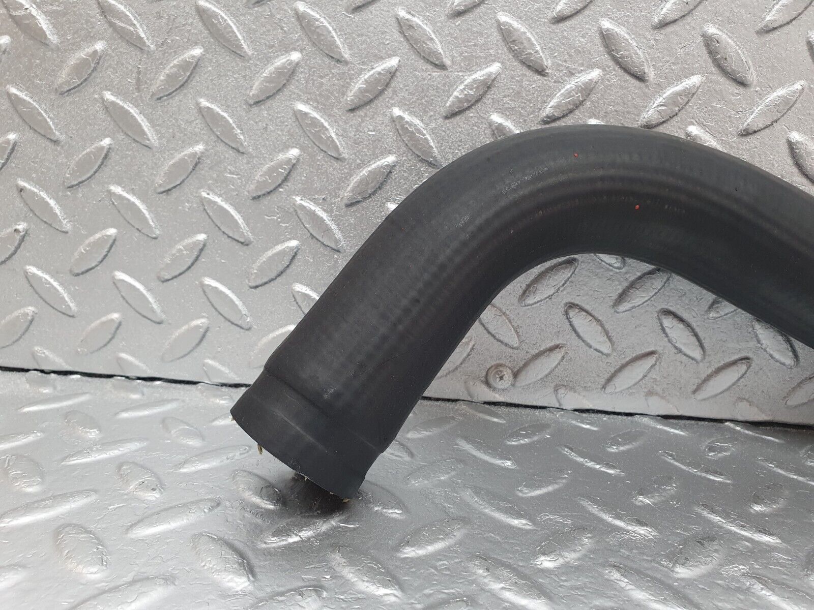 43684 Mercedes-Benz C126 380SEC Coupe Radiator Hose Pipe 1265012582