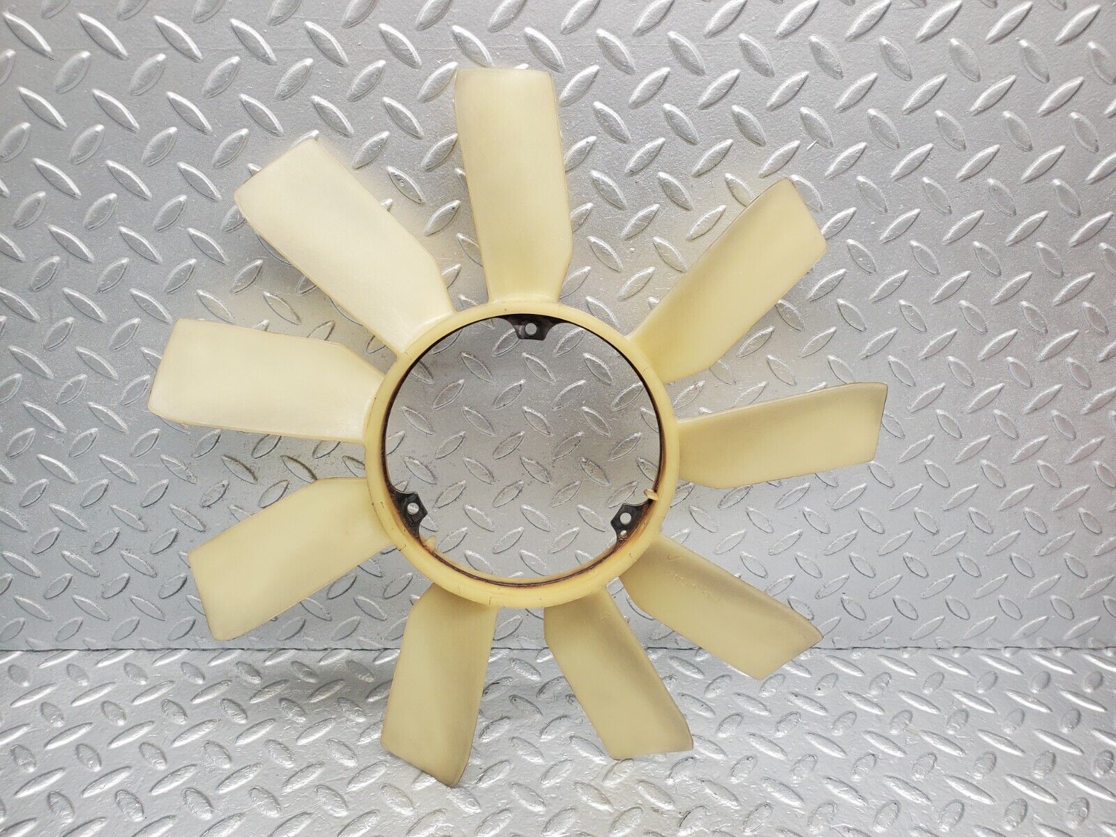 46233 Mercedes-Benz W124 280E Engine Cooling Fan 1032000423