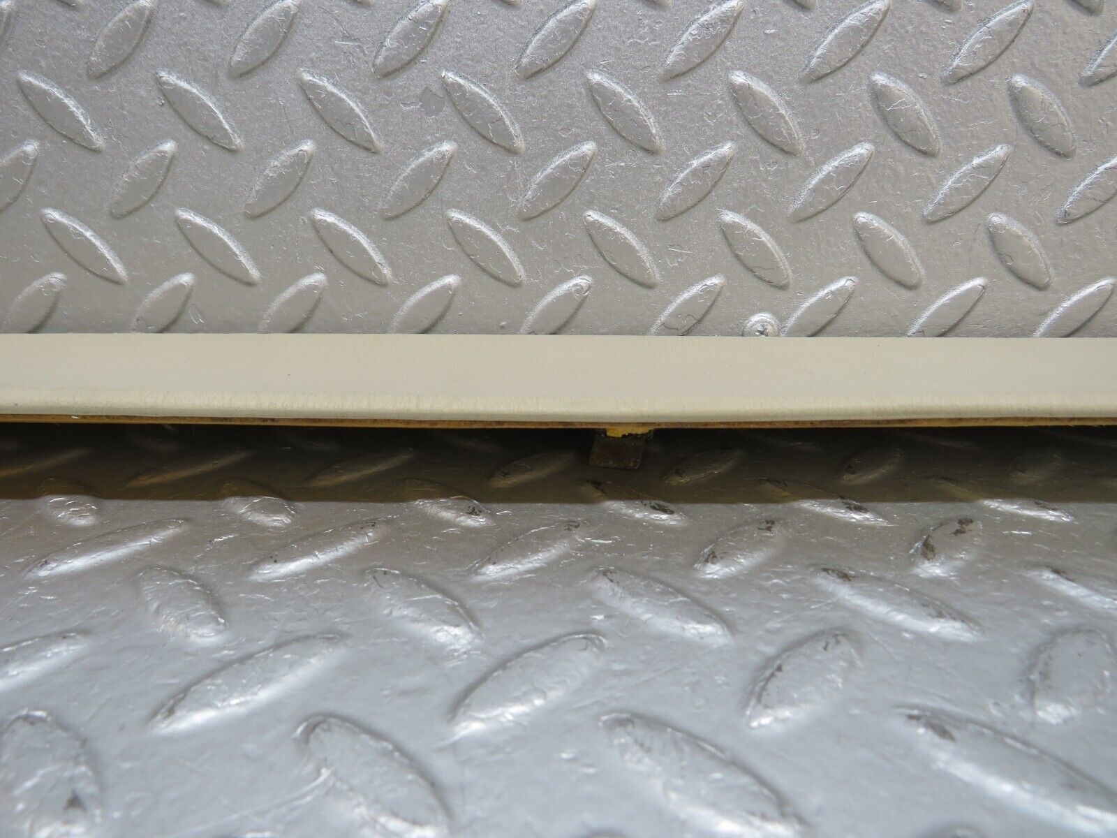 40191 Mercedes-Benz R107 Hardtop Rear Headlining Panel Beige