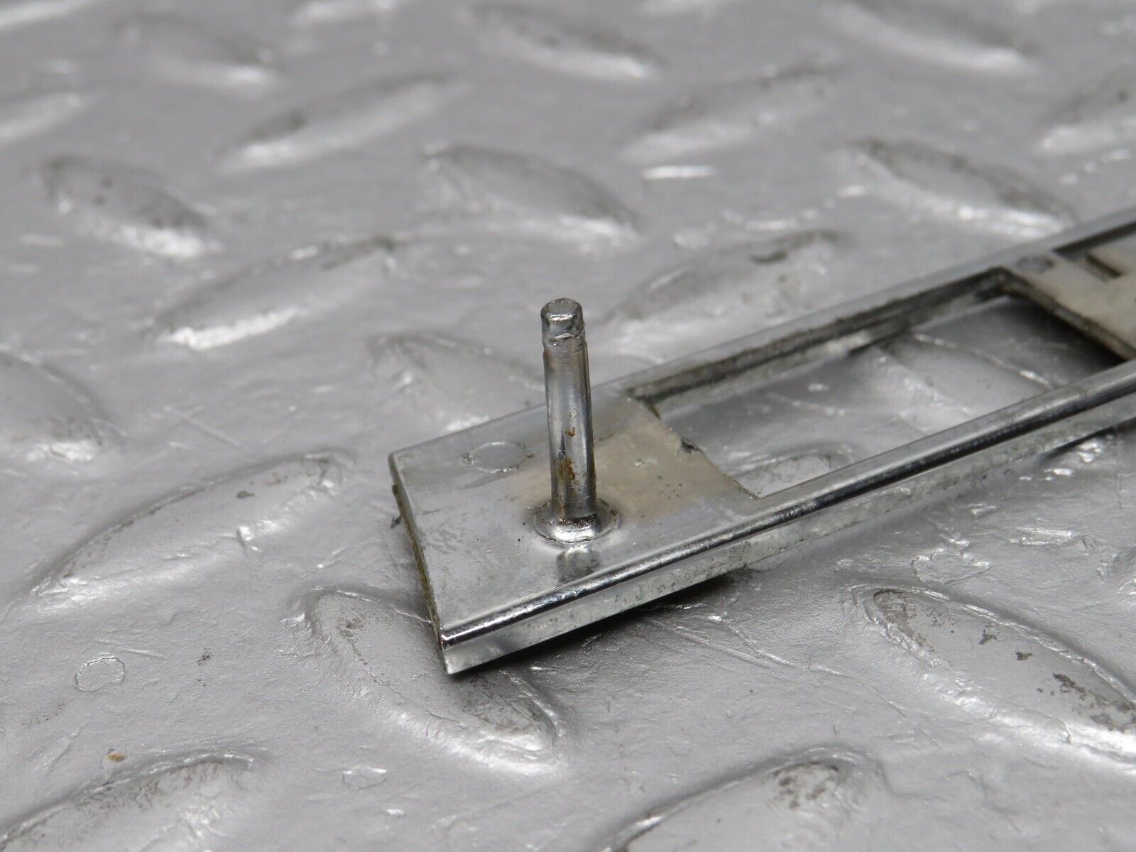 39197 Mercedes-Benz R107 500SL Dashboard Centre Trim 1076891271