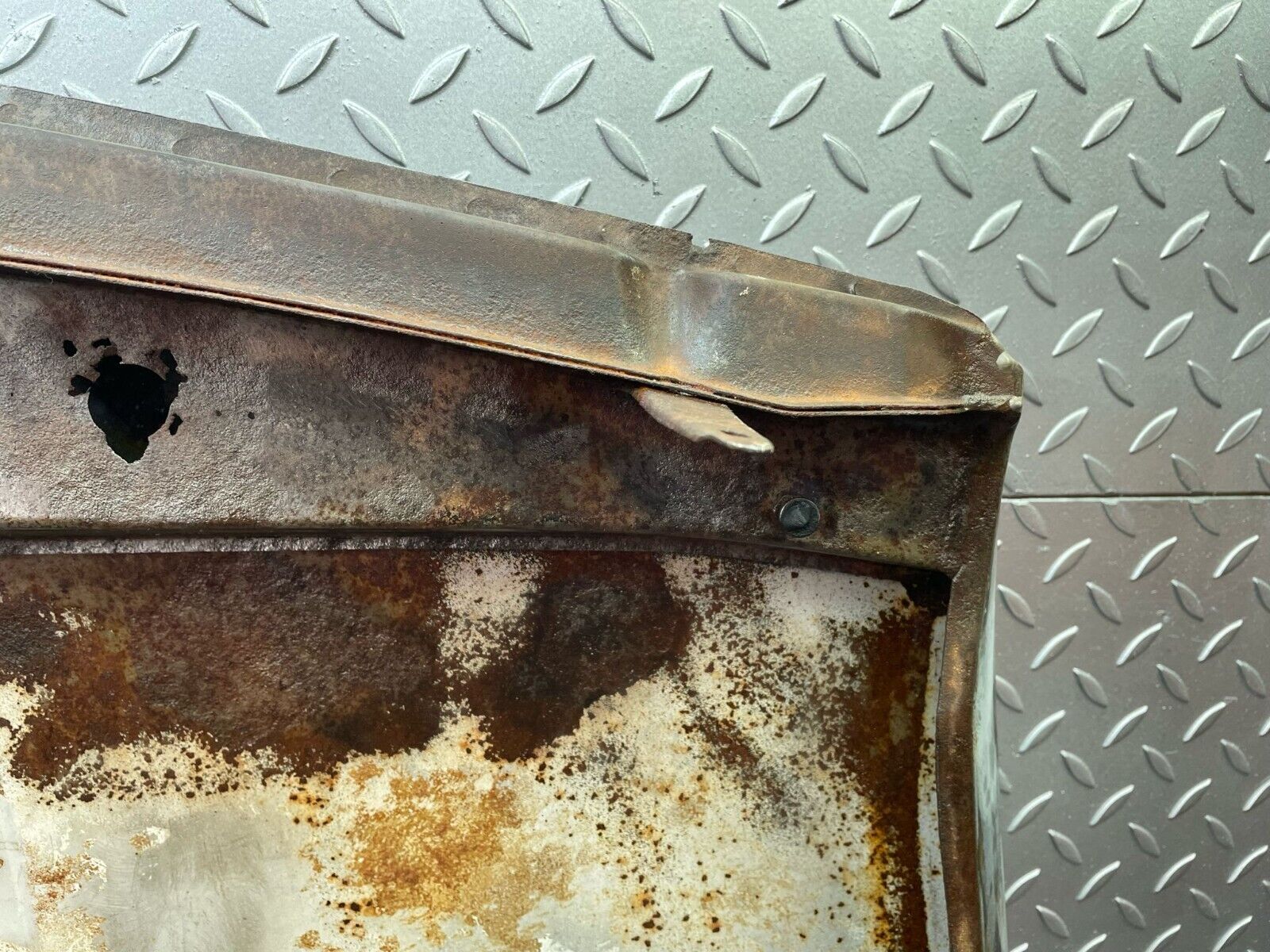 40040 Mercedes-Benz R107 350SL Bonnet
