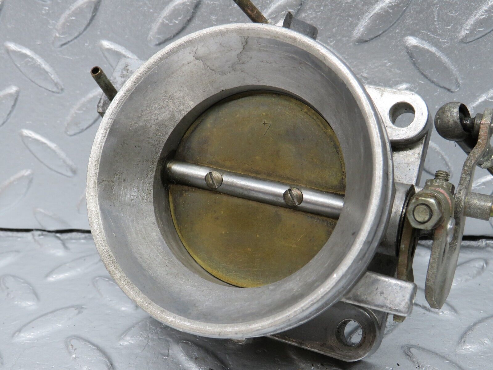 39998 Mercedes-Benz R107 350SL Throttle Body Valve