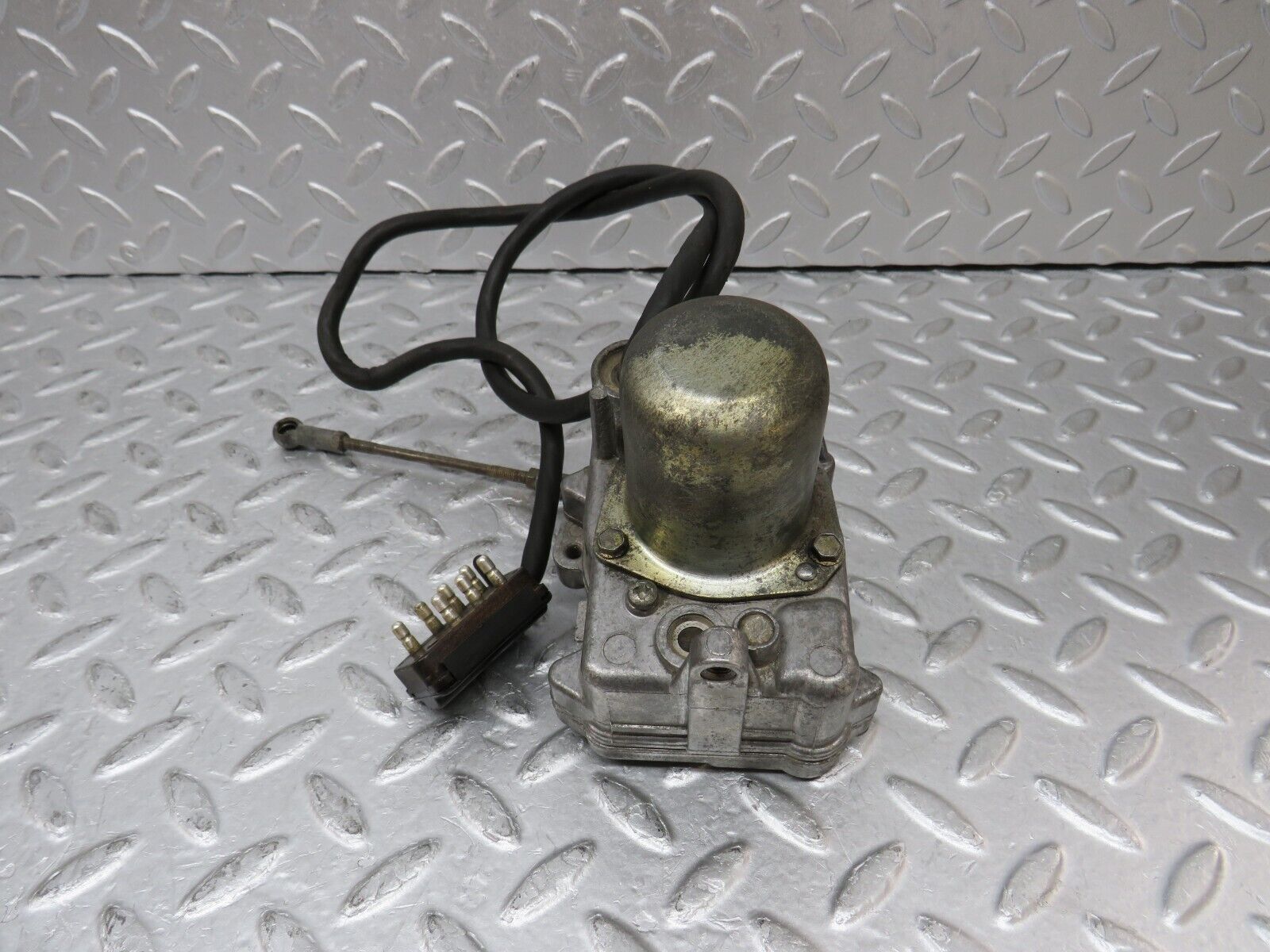 35436 Mercedes-Benz R107 280SL Cruise Control Actuator 0025458632