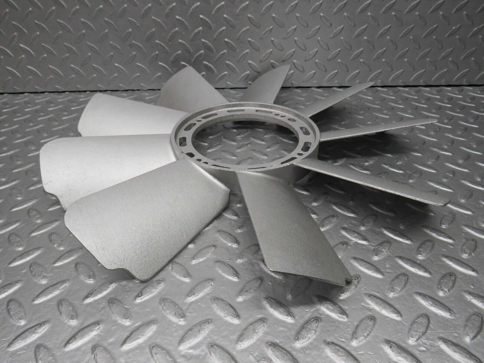 39220 Mercedes-Benz R107 500SL Engine Cooling Fan 1162051906