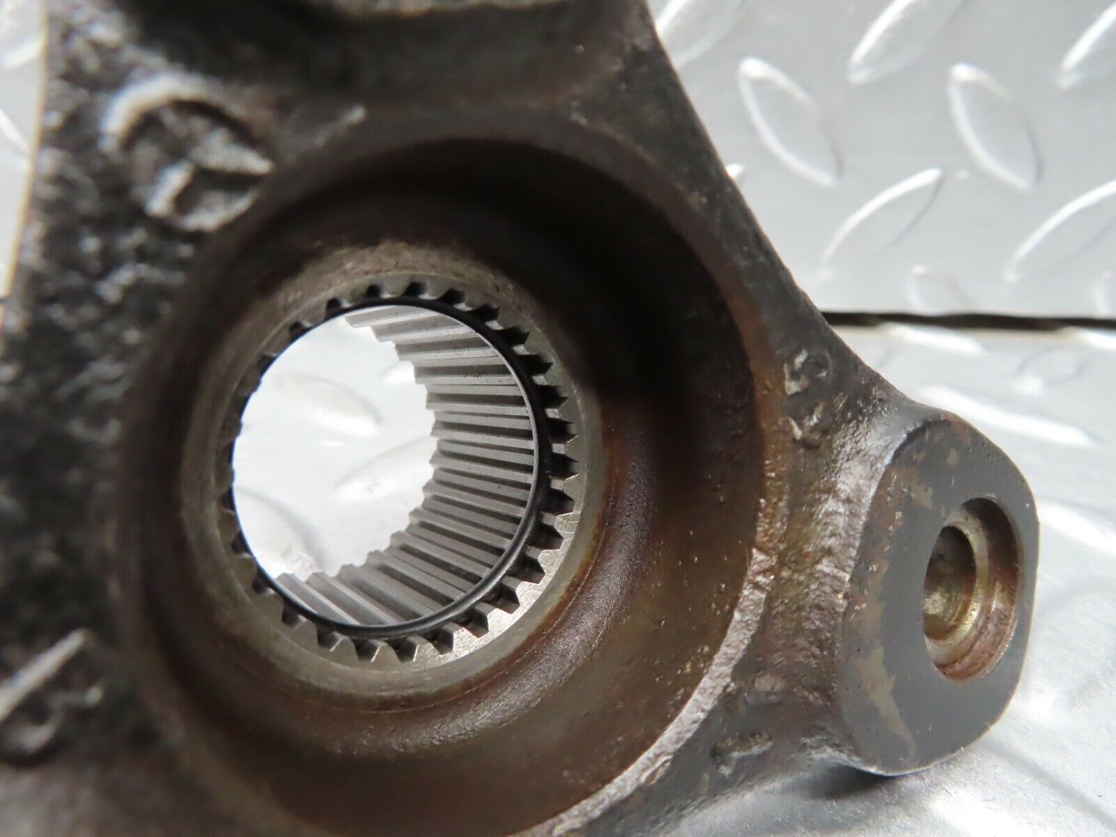 19780 Mercedes-Benz R107 450SL Automatic Gearbox Rear Flange 1152621145