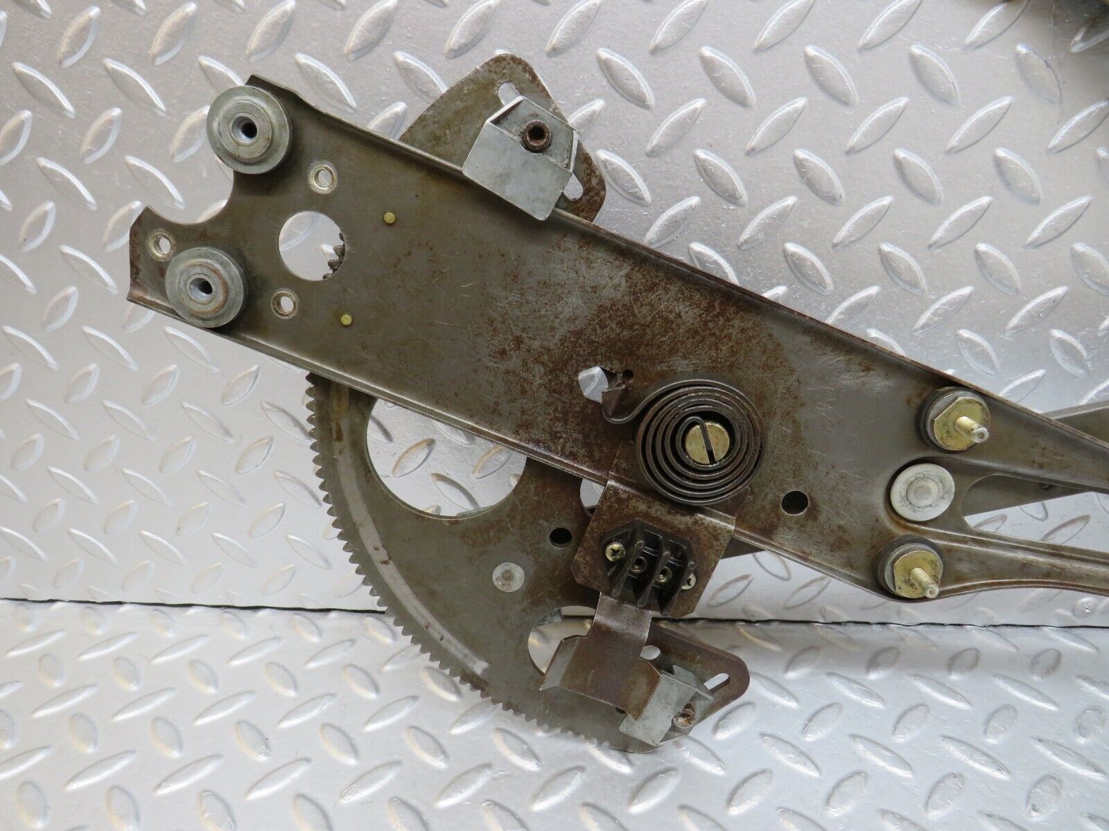 35502 Mercedes-Benz R107 280SL Front Right Power Window Regulator