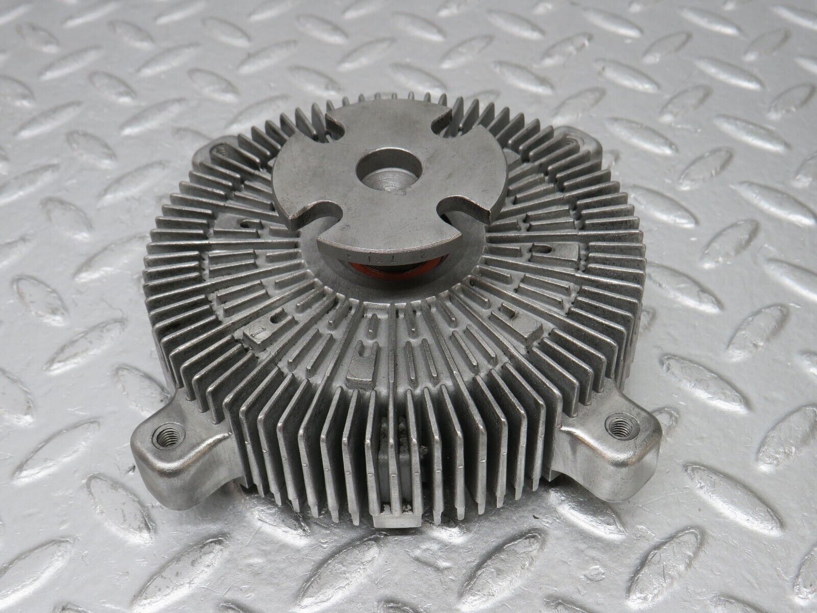 33150 Mercedes-Benz C107 R107 350 V8 Engine Cooling Fan Clutch