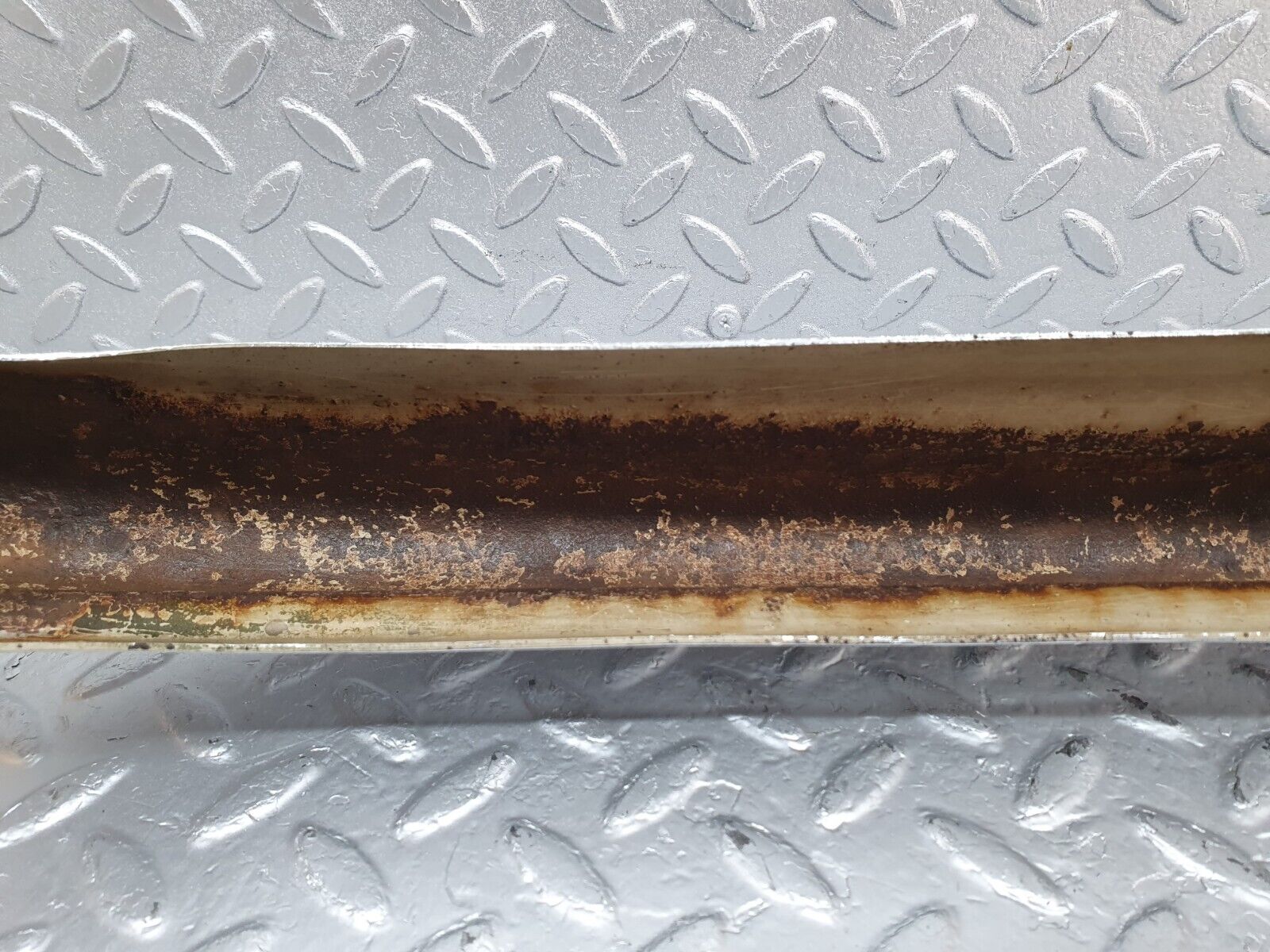 43310 Mercedes-Benz W108 280SE Rear Right Upper Bumper Corner