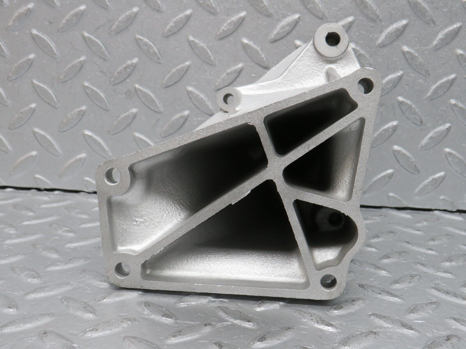 39265 Mercedes-Benz R107 500SL Alternator Generator Bracket 1171550735