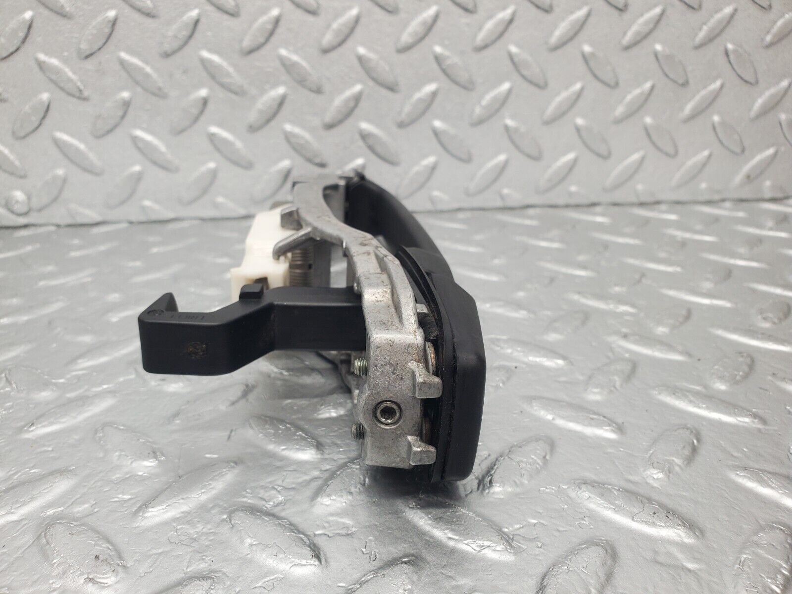 46142 Mercedes-Benz W124 Rear Right Exterior Door Handle