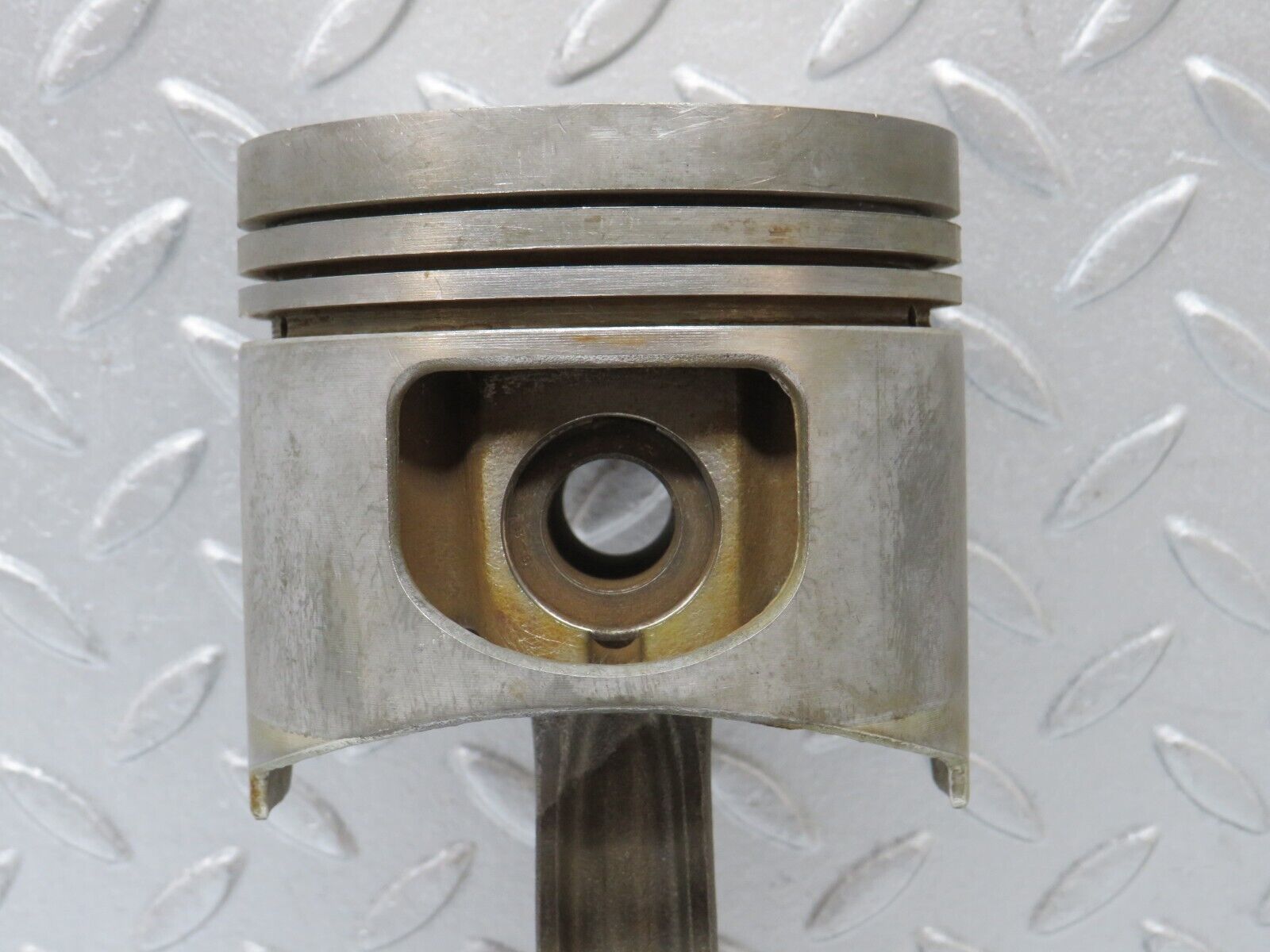 39305 Mercedes-Benz R107 500SL Piston With Connecting Rod 96,515mm