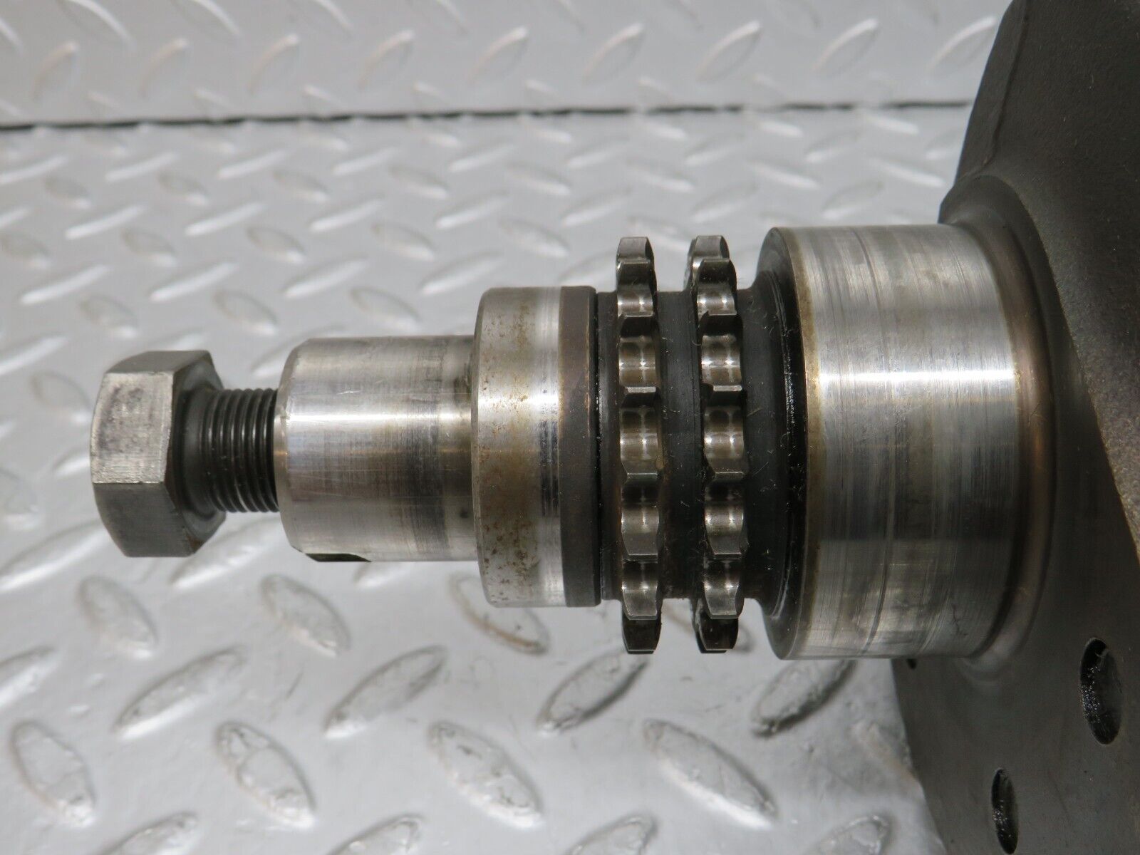 35580 Mercedes-Benz R107 280SL Crankshaft 1100310701