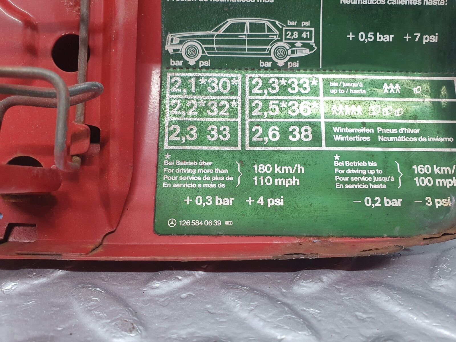 43515 Mercedes-Benz C126 380SEC Coupe Fuel Tank Flap Cap 1265840639