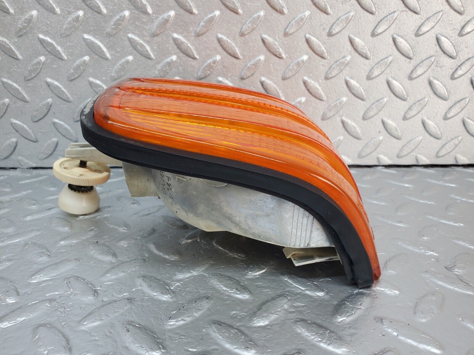 45569 Mercedes-Benz W126 420SE Indicator Light Front Left Bosch