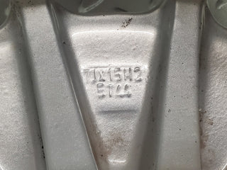 R107 SL alloy wheel 7jx15h2 et44 used OEM