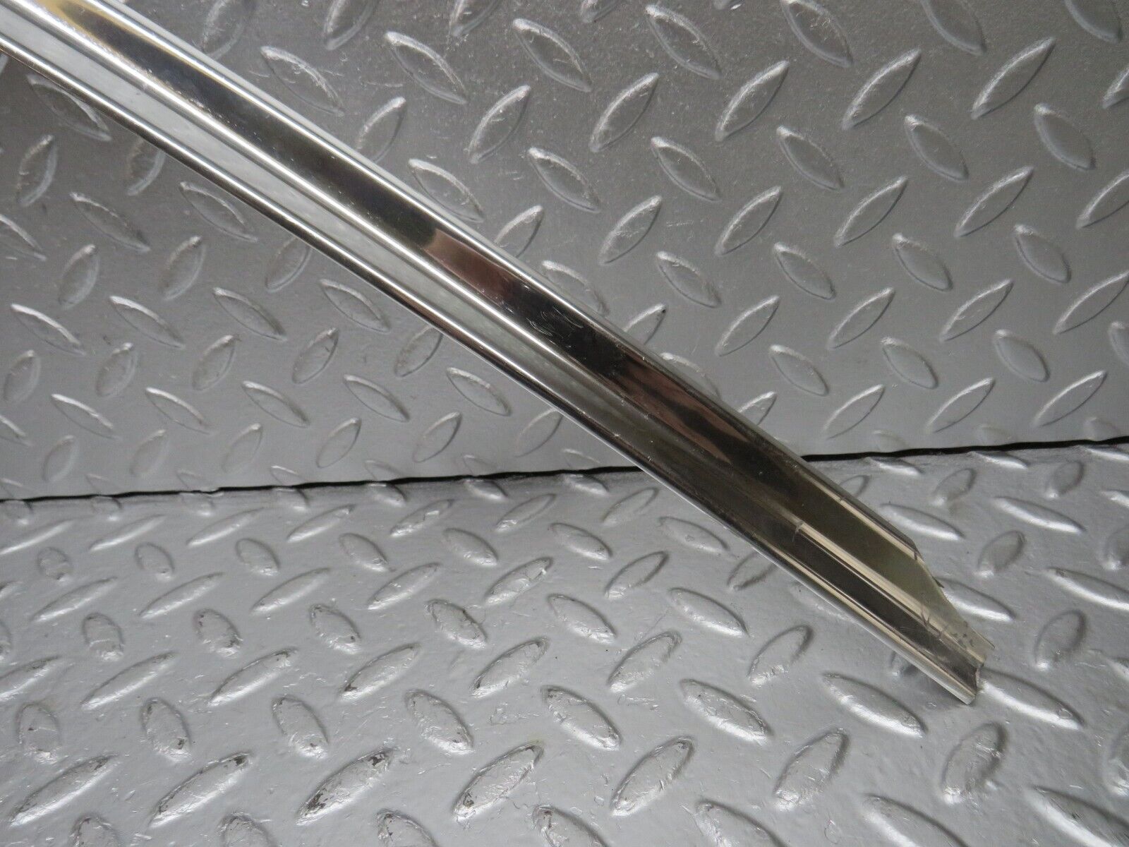 34264 Mercedes-Benz R107 Soft Top Cover Chrome Trim