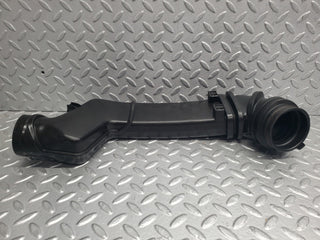 W124 Wagon air intake pipe used OEM