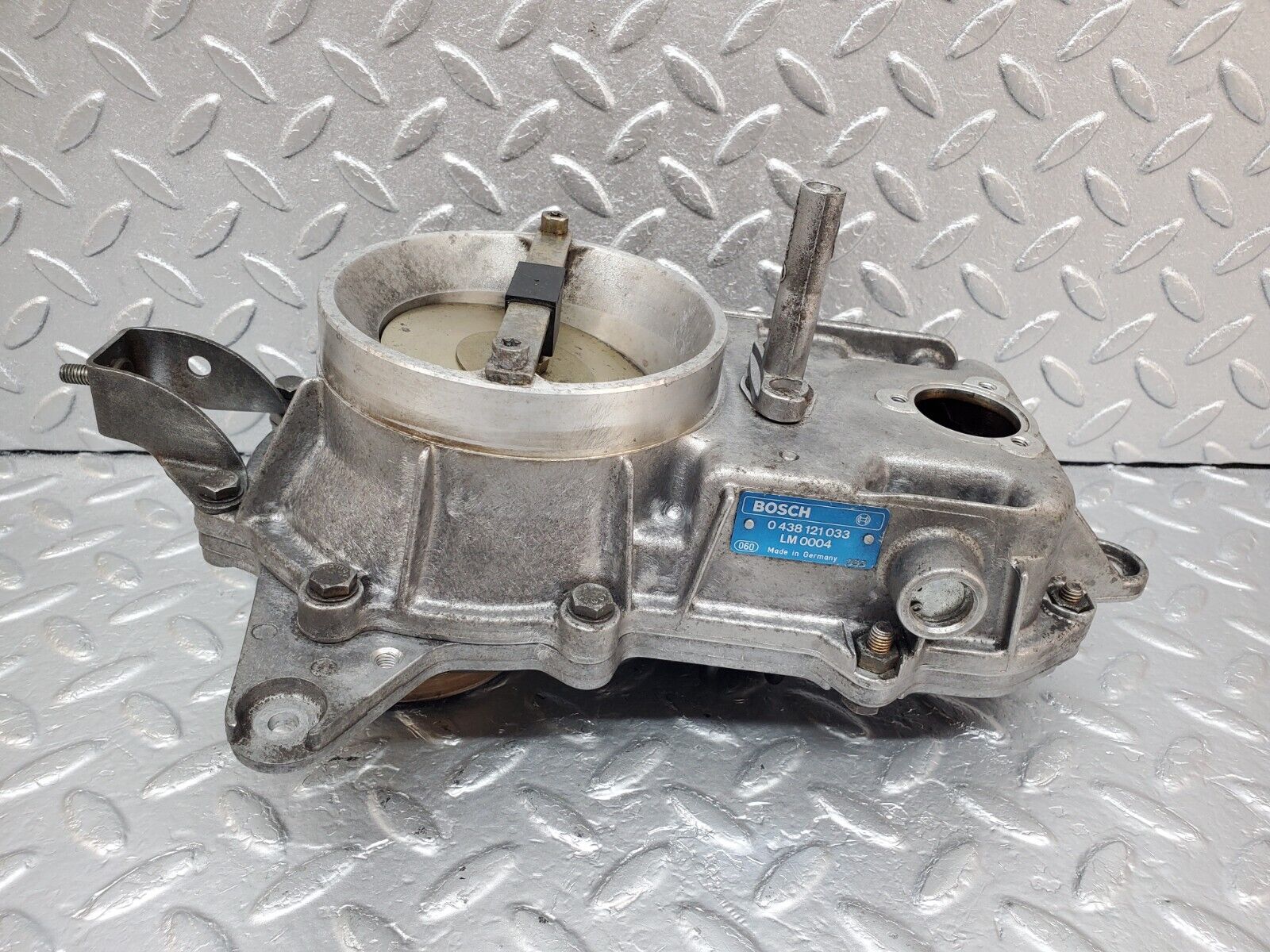 45187 Mercedes-Benz R129 300SL Coupe Air Flow Mass Meter Sensor Bosch 0438121033