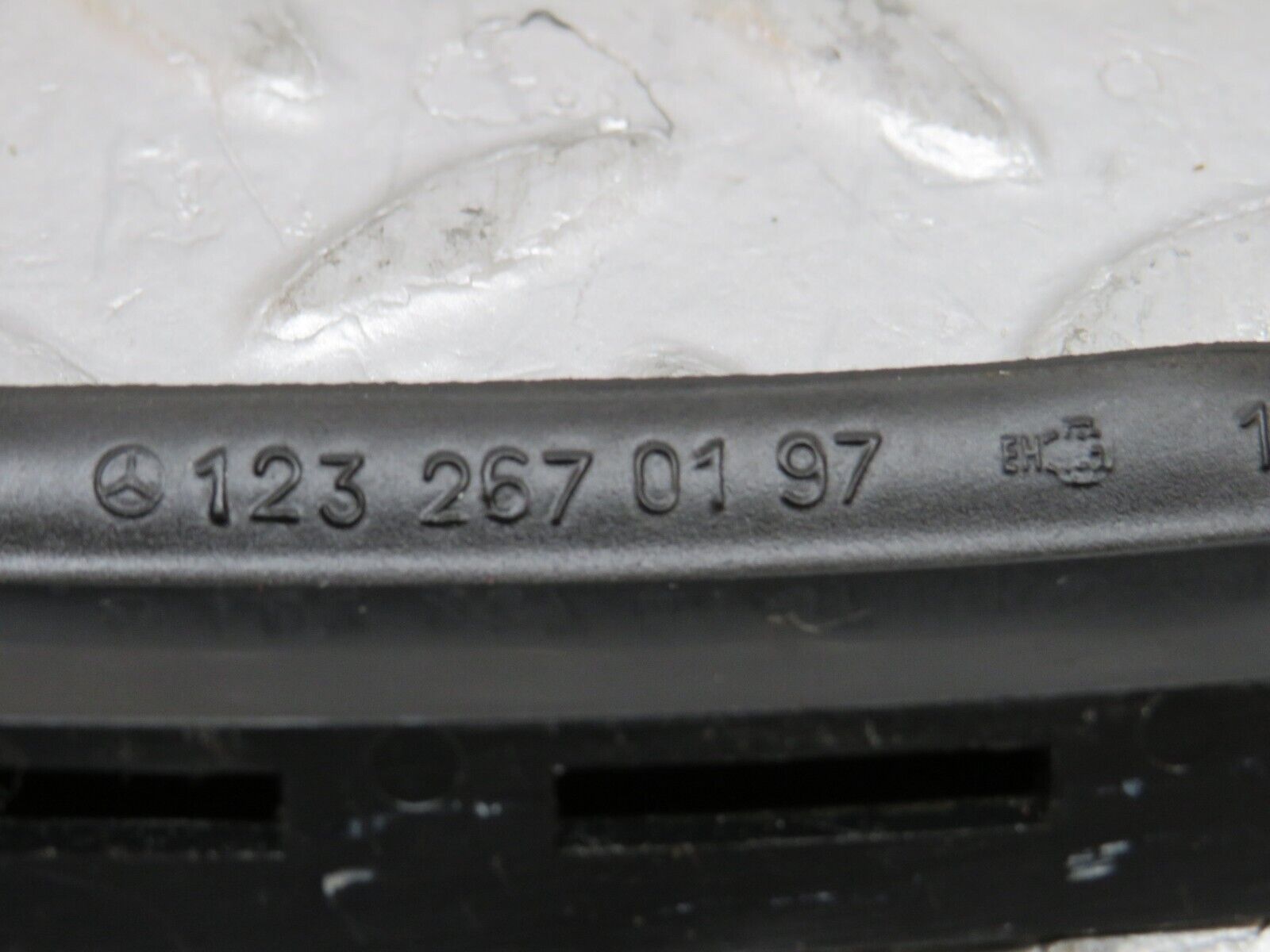 35400 Mercedes-Benz R107 280SL Gear Selector Surround Rubber 1232670197