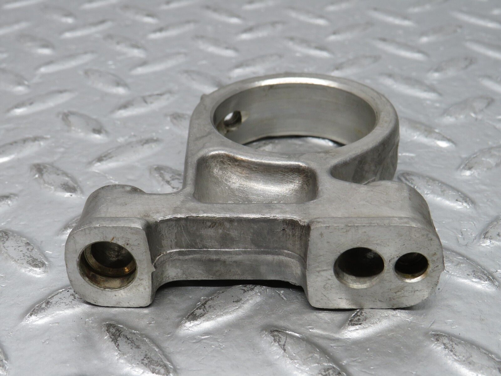 32796 Mercedes-Benz C107 R107 350 V8 Camshaft Tower Bearing 1160512112